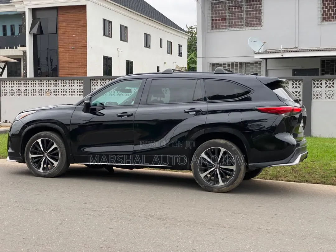 Toyota Highlander 2021 Black