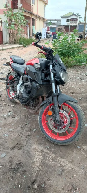 Yamaha FZ-X 2017 Red