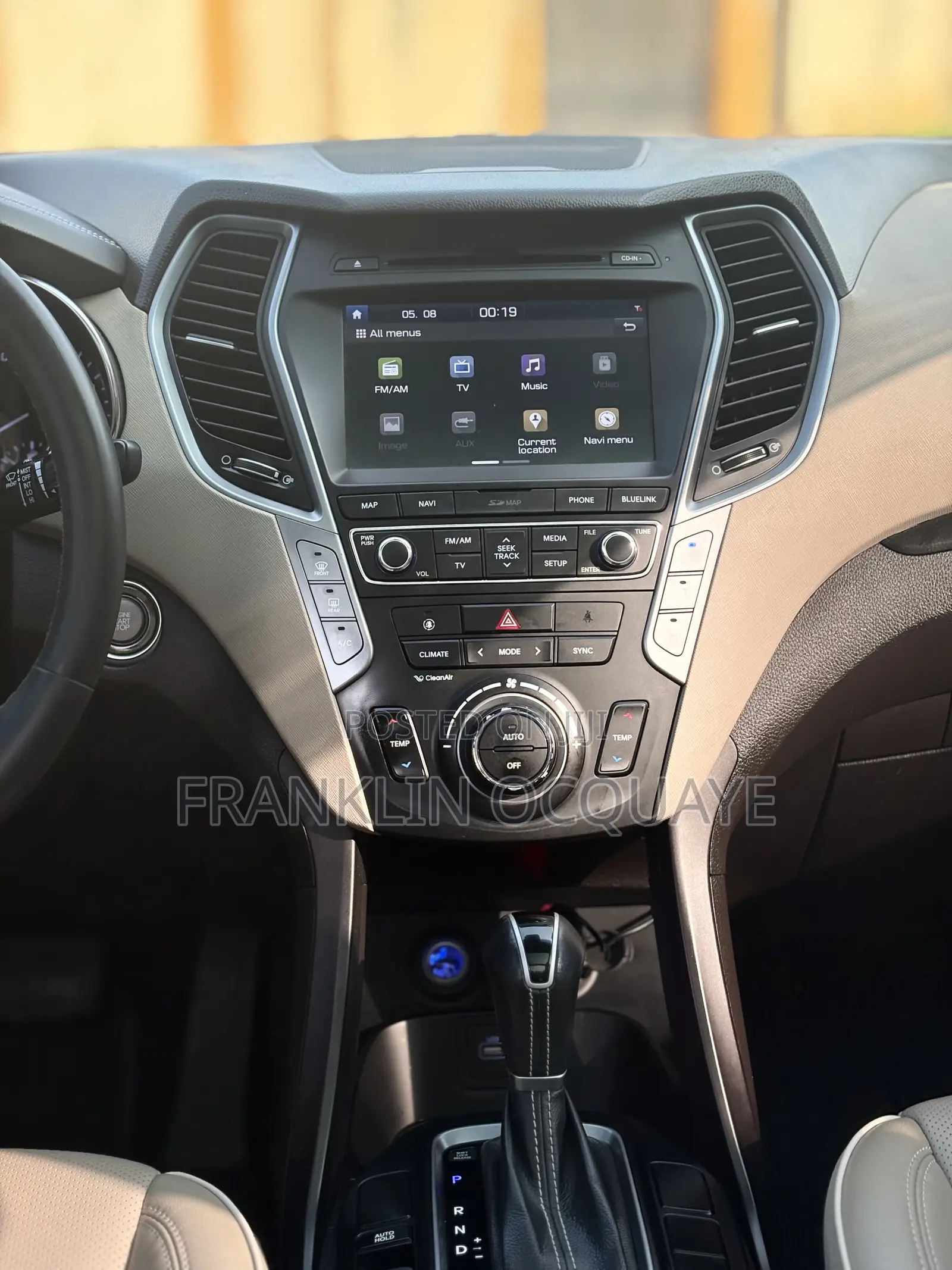 Hyundai Santa Fe 2017 White