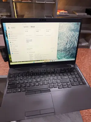 Laptop Dell Latitude 5500 16GB Intel Core i7 SSD 512GB