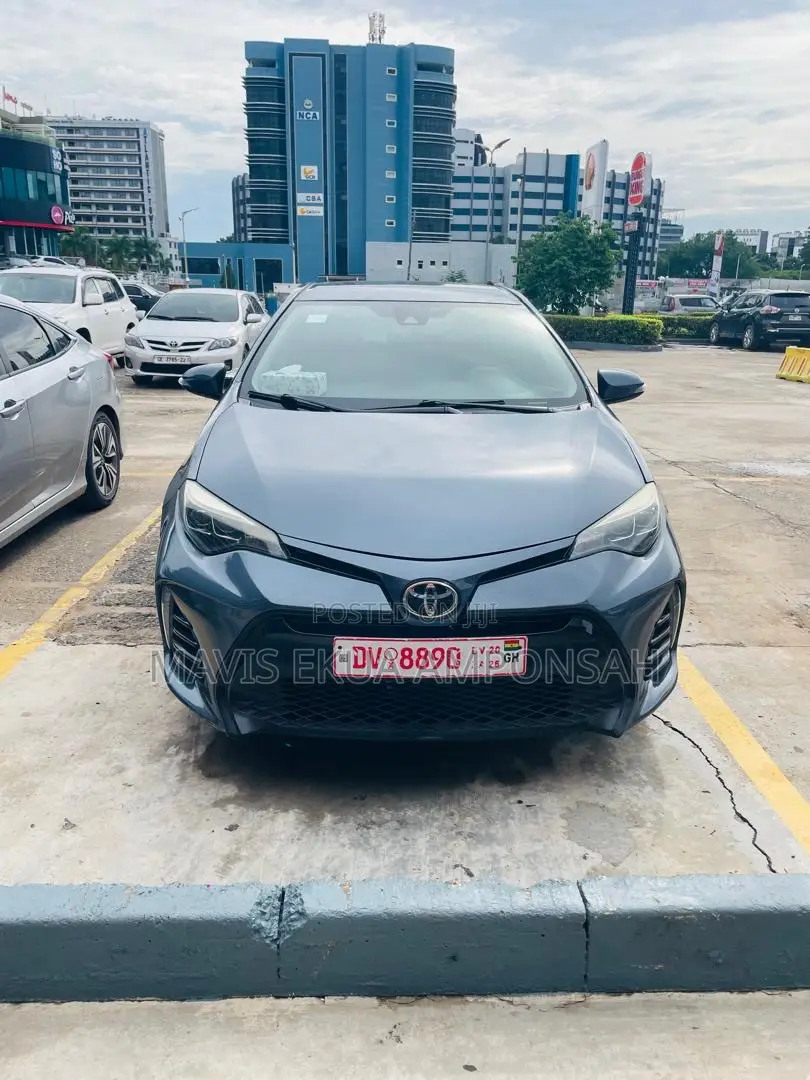 Toyota Corolla SE 4dr Sedan (1.8L 4cyl CVT) 2017 Gray