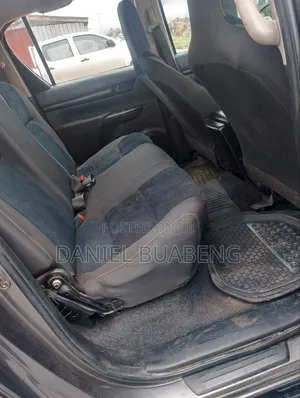 Toyota Hilux 2020 Gray