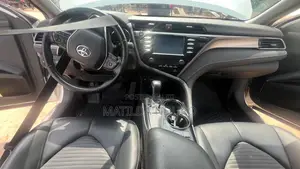 Toyota Camry SE FWD 2020 White