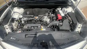 Toyota Camry SE FWD 2020 White