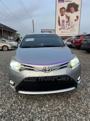 Toyota Yaris 2015 Silver