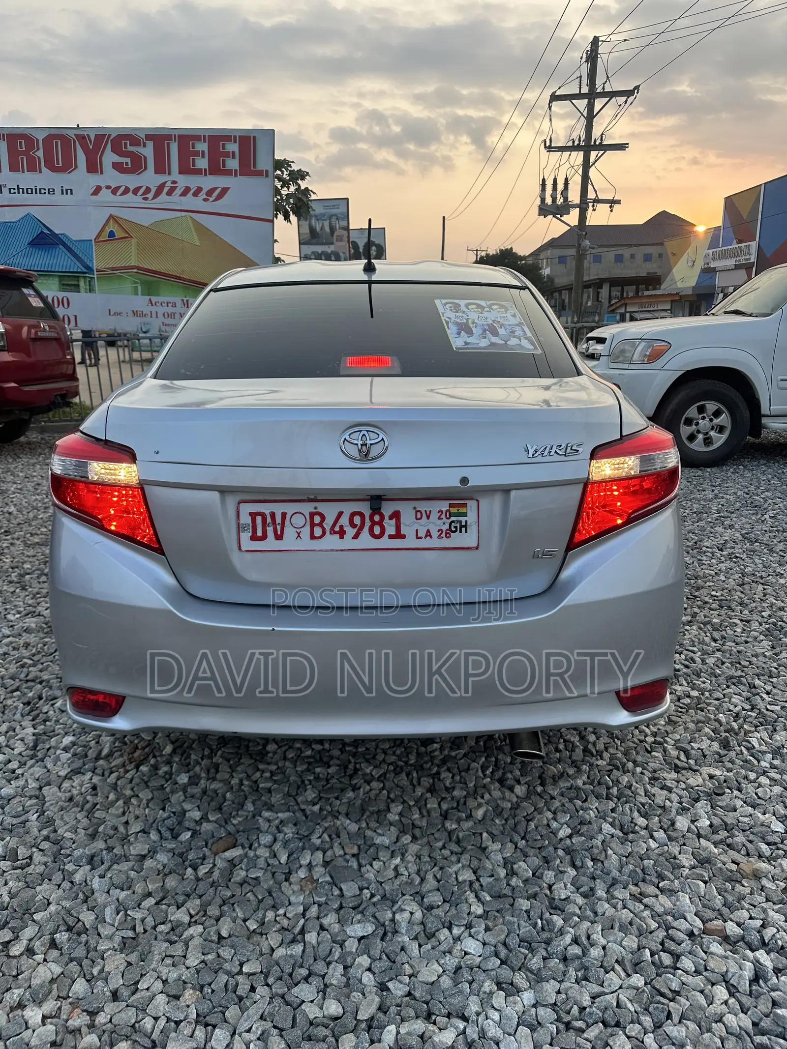Toyota Yaris 2015 Silver
