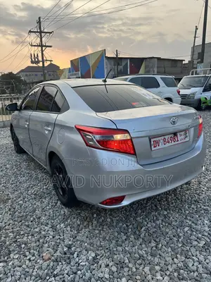 Toyota Yaris 2015 Silver