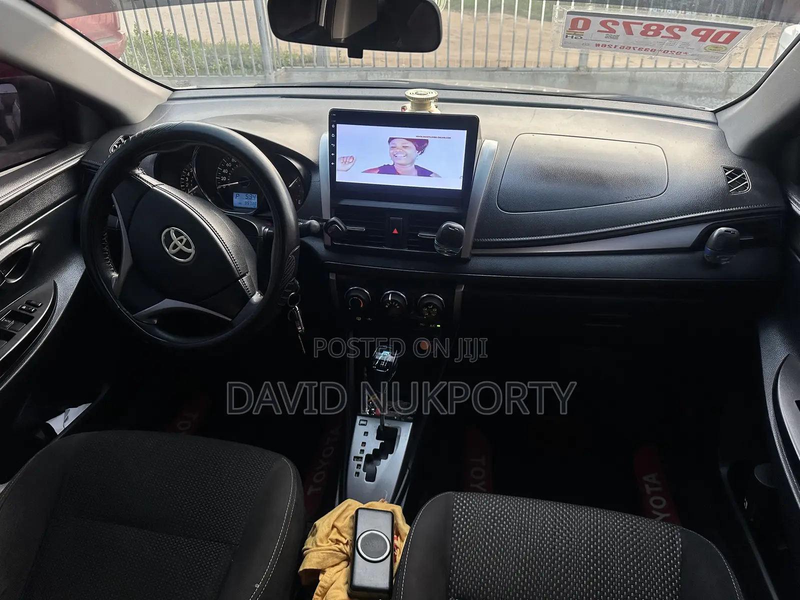 Toyota Yaris 2015 Silver