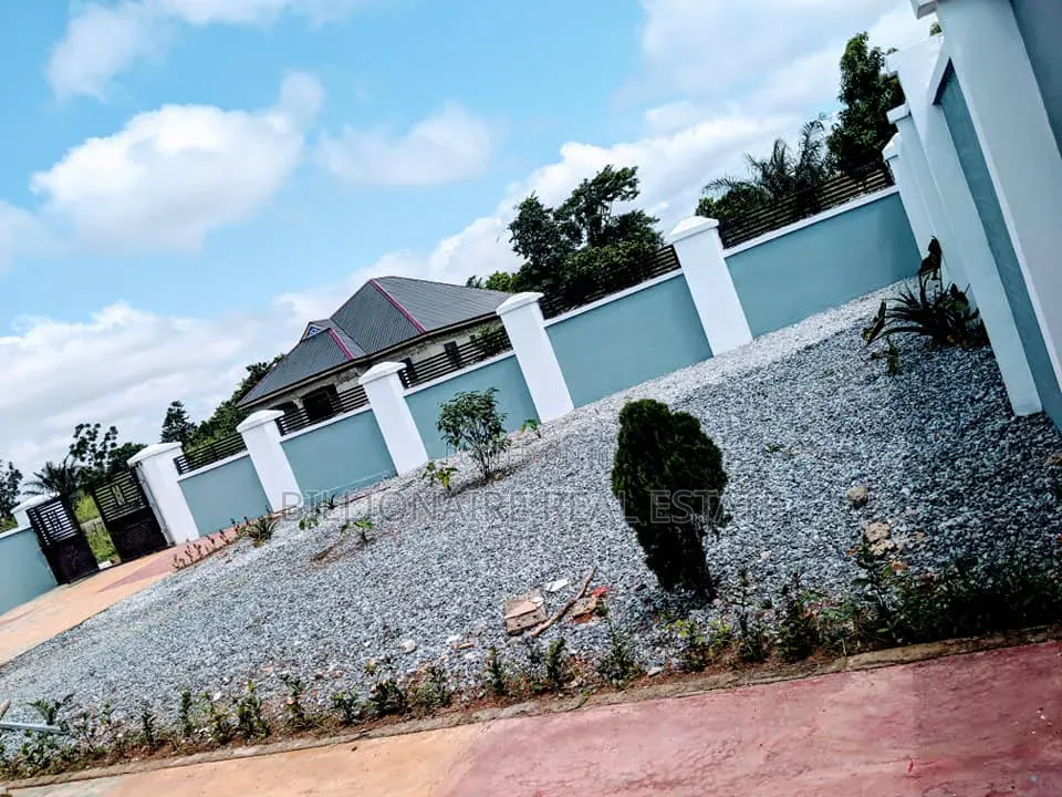 3bdrm House in Tech Apiadu Donyina, Kumasi Metropolitan for sale