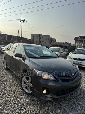 Toyota Corolla 2013 Black