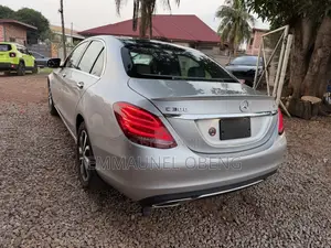 Mercedes-Benz C300 2018 Silver