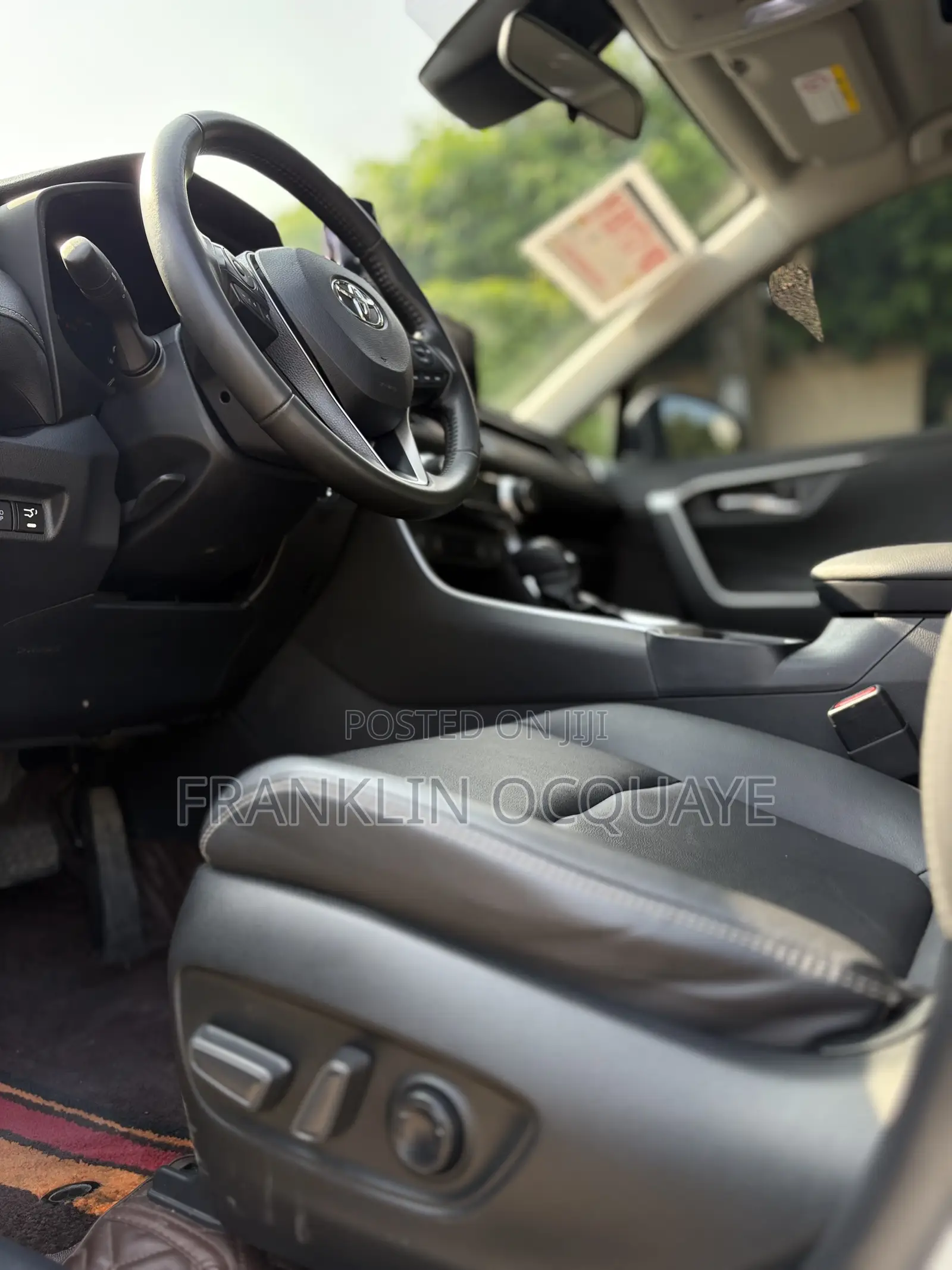 Toyota RAV4 XLE FWD 2023 White