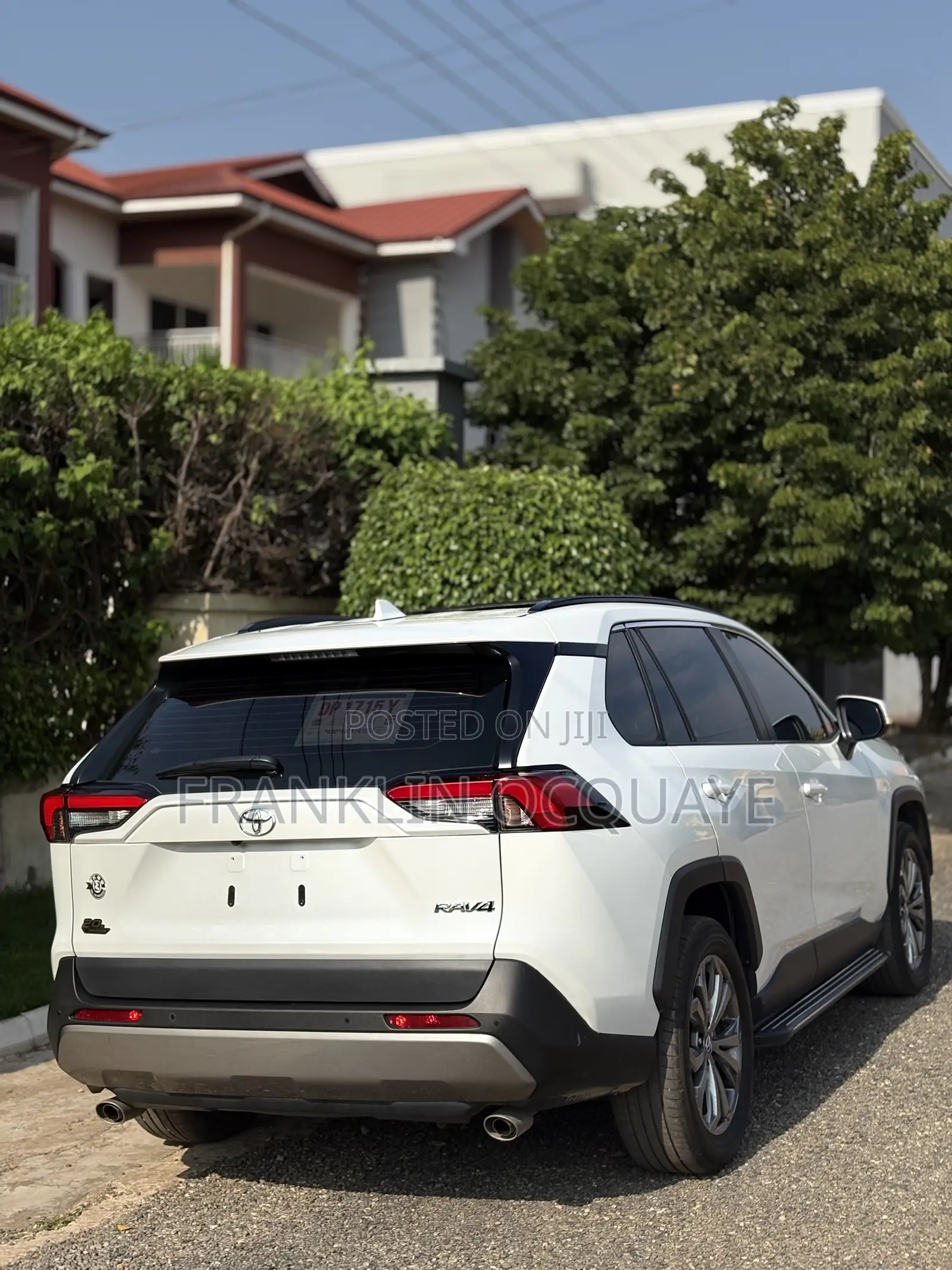 Toyota RAV4 XLE FWD 2023 White