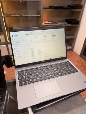 Laptop Dell Precision 3570 32GB Intel Core i7 SSD 1T