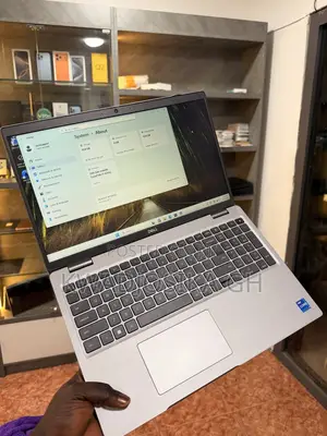 Laptop Dell Precision 3570 32GB Intel Core i7 SSD 1T