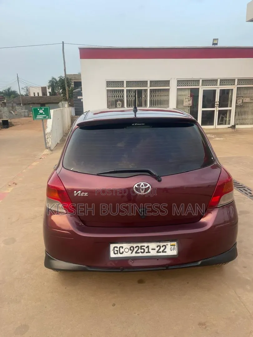 Toyota Vitz 2010 Brown