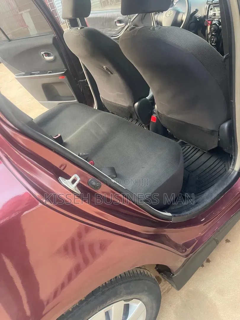 Toyota Vitz 2010 Brown