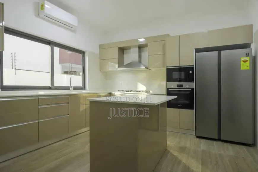 4bdrm House in Abelemkpe, Lincoln School Area for rent