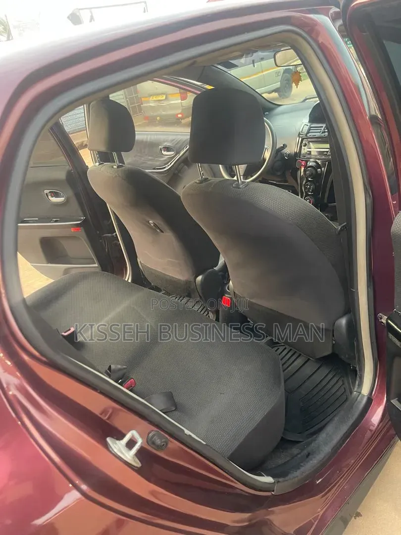 Toyota Vitz 2010 Brown