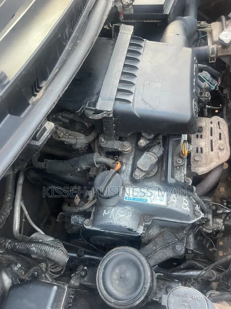Toyota Vitz 2010 Brown