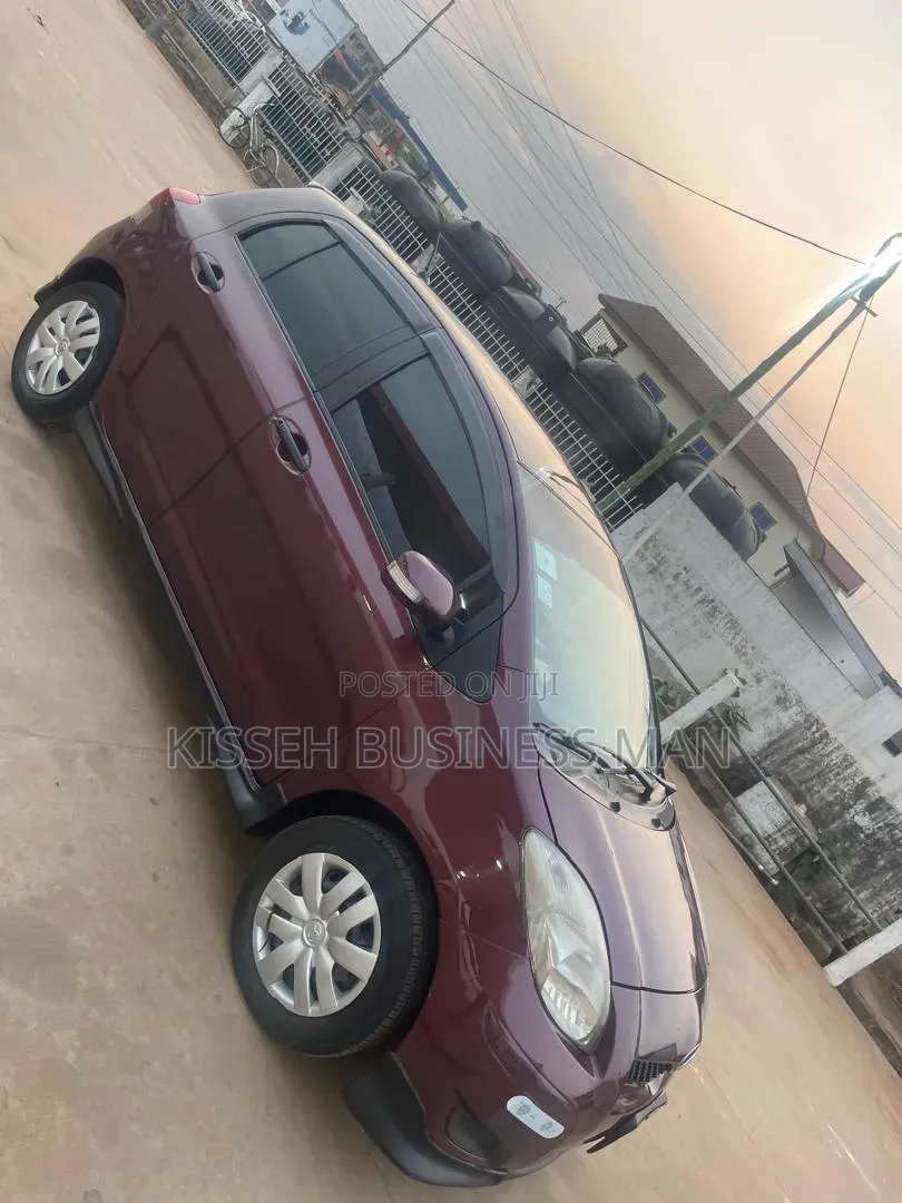 Toyota Vitz 2010 Brown