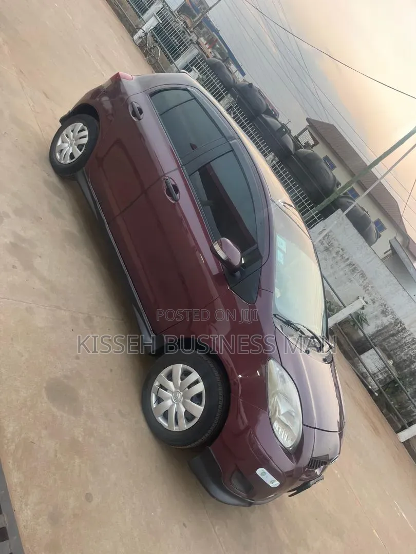 Toyota Vitz 2010 Brown