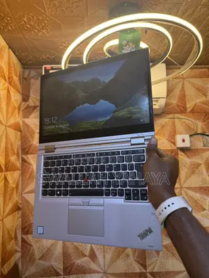 Laptop Lenovo ThinkPad Yoga 370 8GB Intel Core i5 SSD 256GB