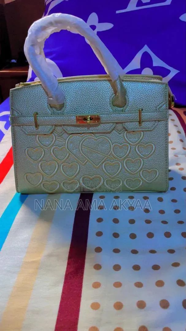 Akyaa's Collections