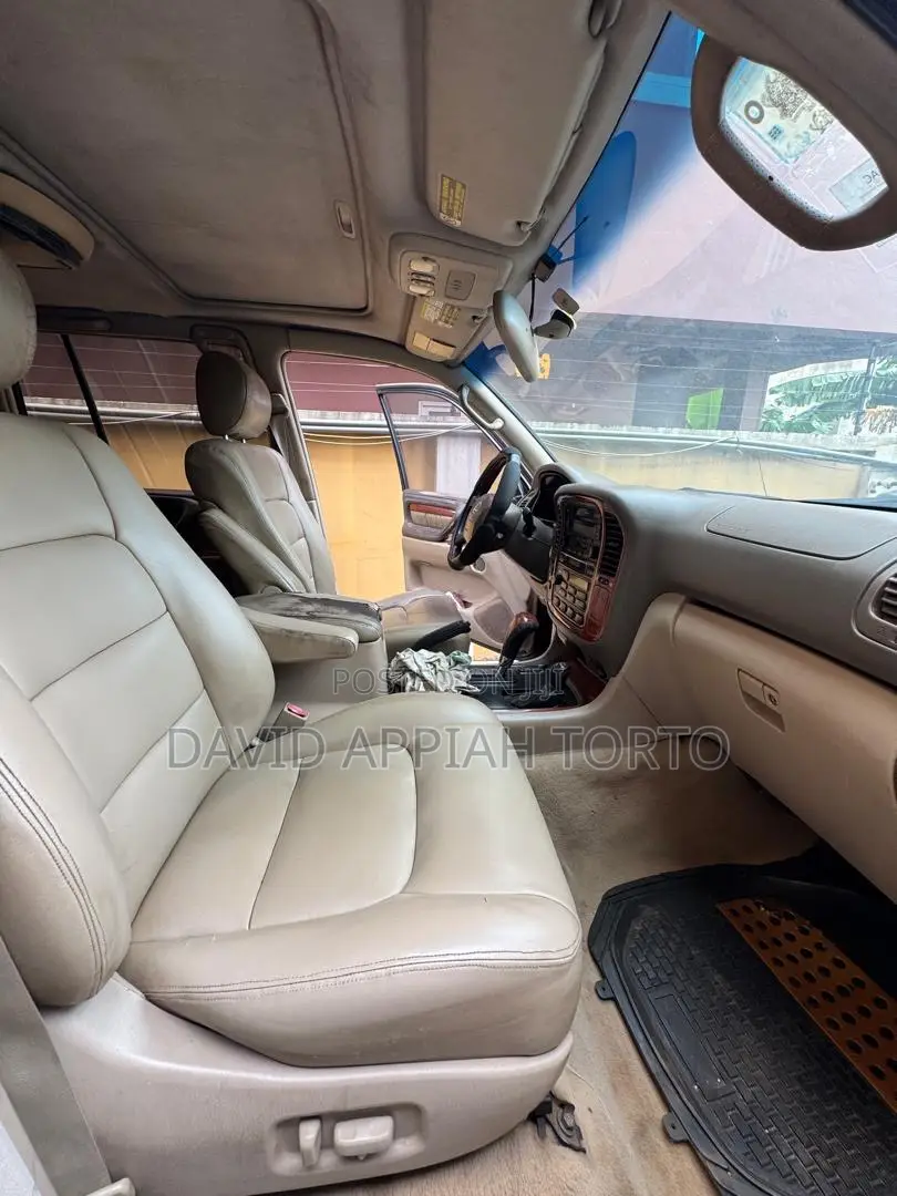 Lexus LX 470 AWD 2000 Black