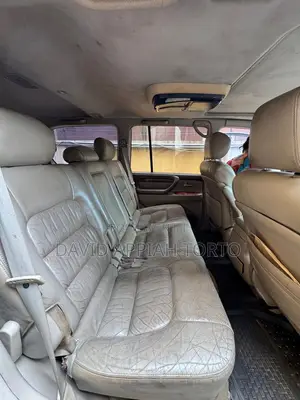 Lexus LX 470 AWD 2000 Black