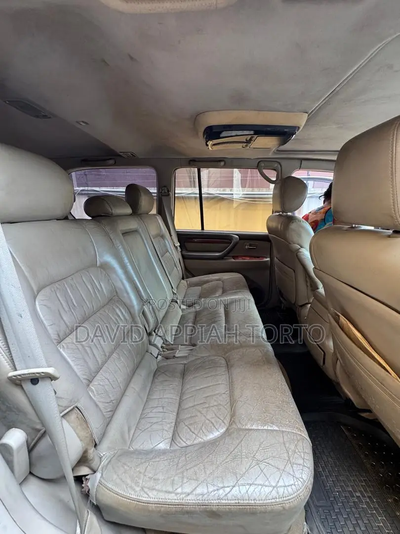 Lexus LX 470 AWD 2000 Black