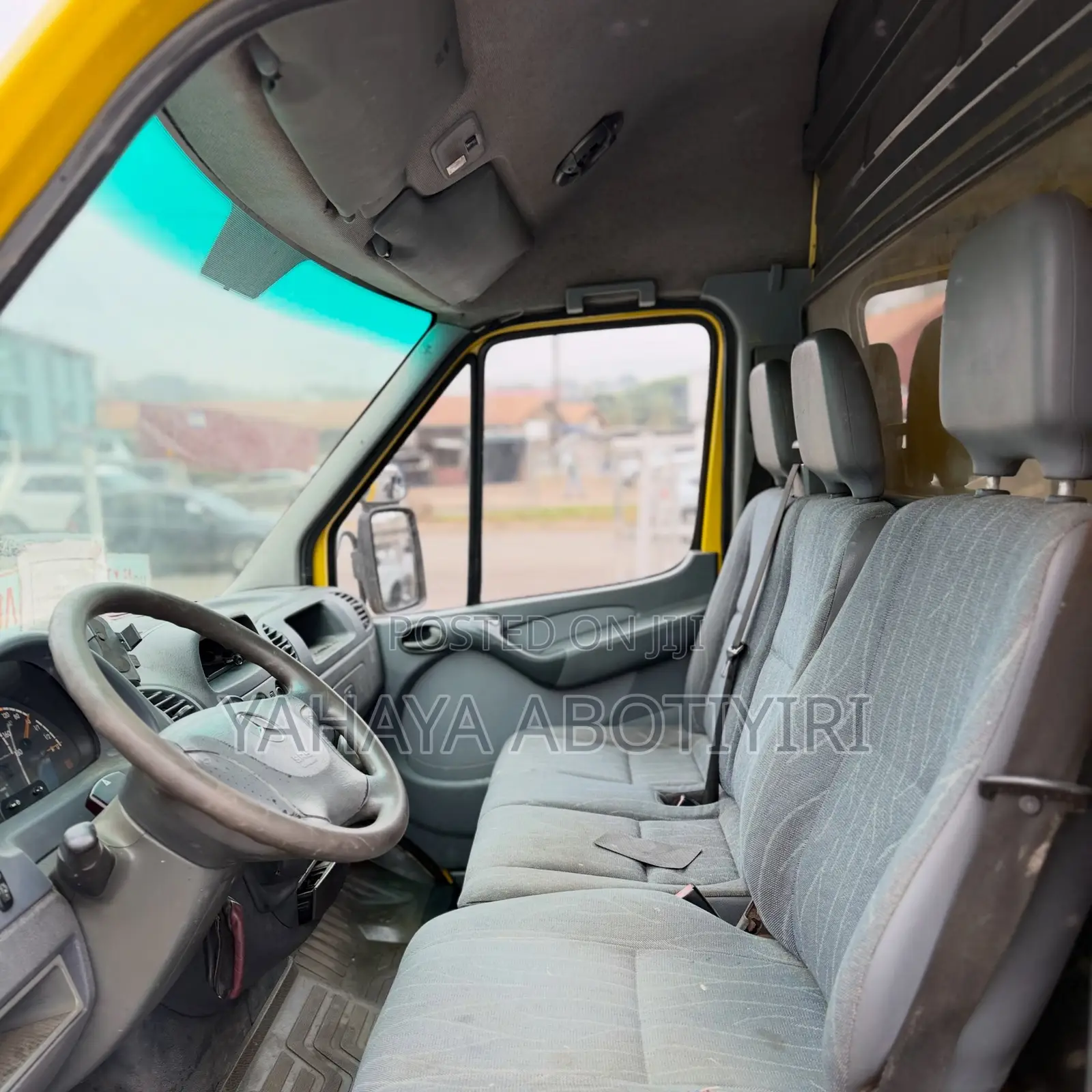 Mercedes-Benz Sprinter 2005 Yellow