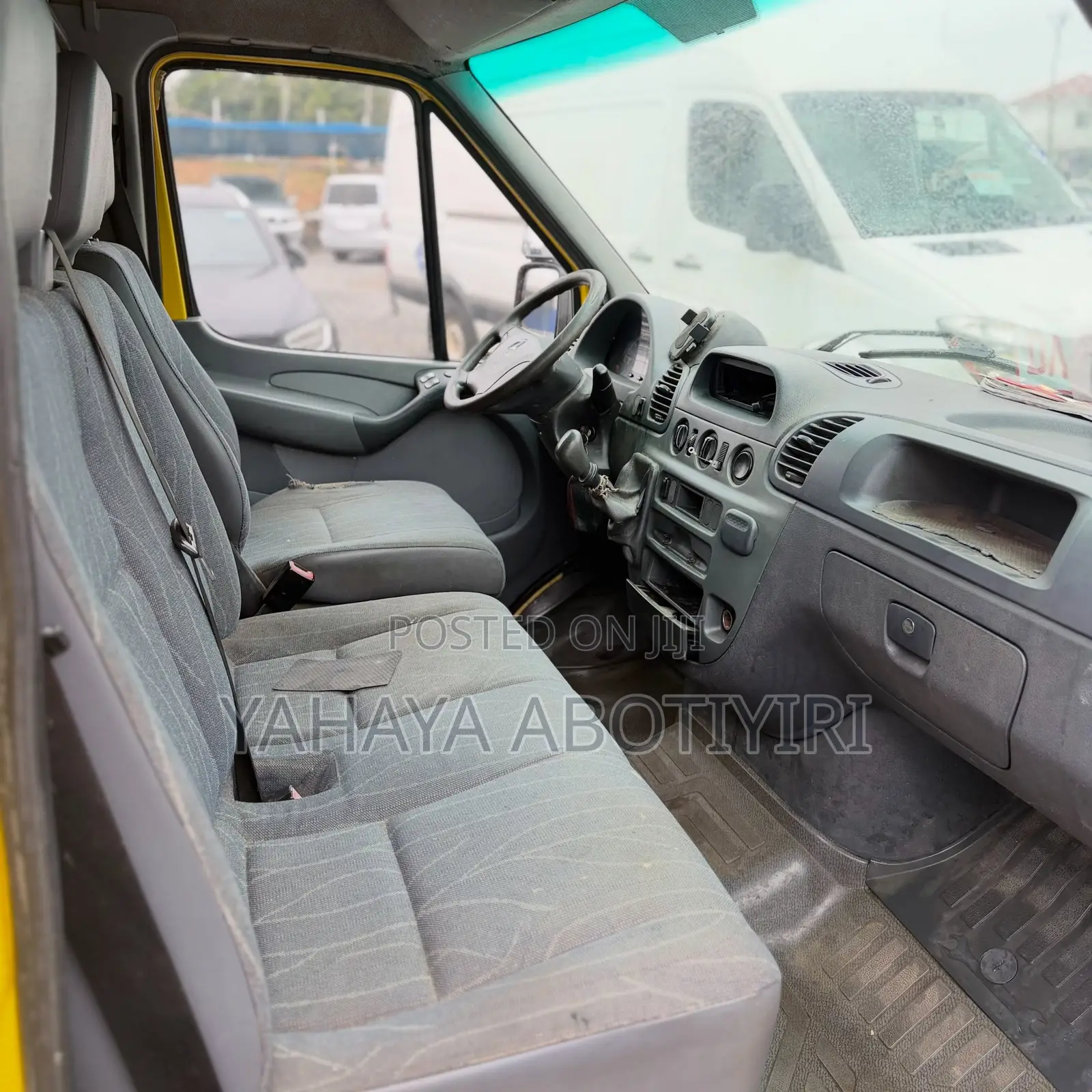 Mercedes-Benz Sprinter 2005 Yellow