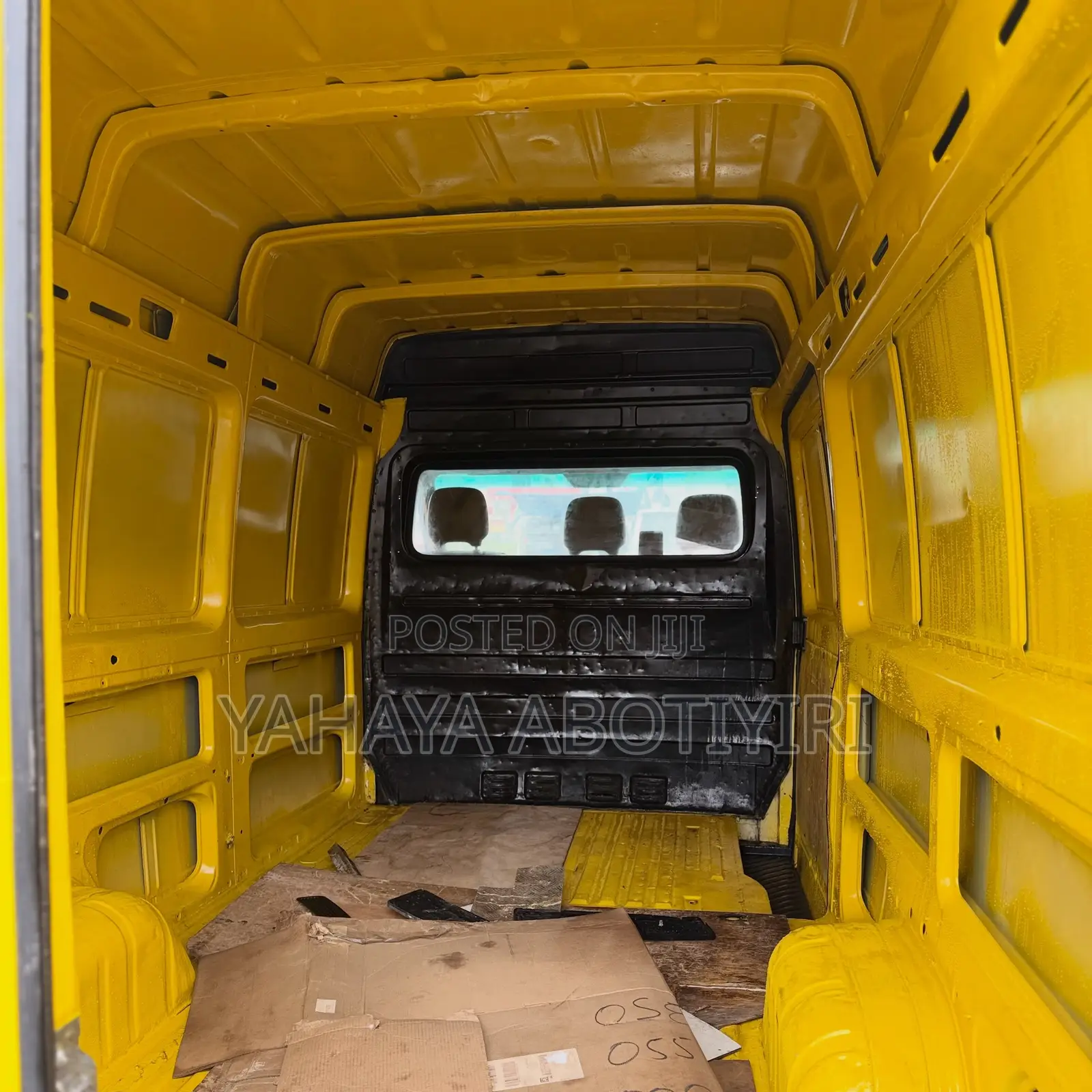 Mercedes-Benz Sprinter 2005 Yellow
