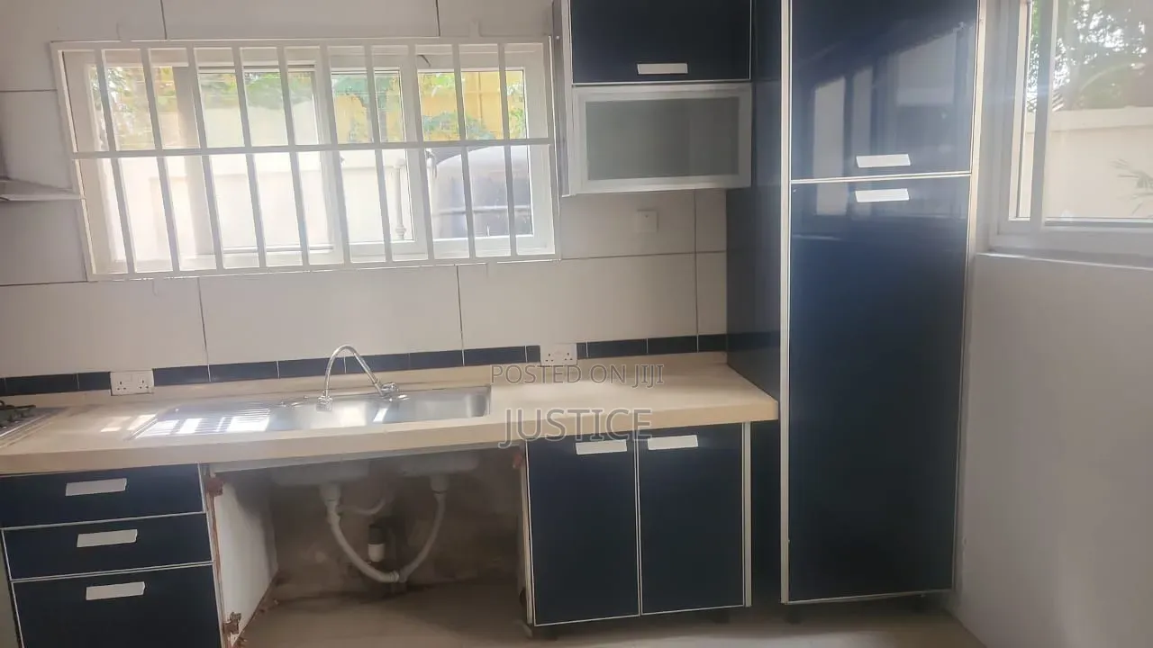 4bdrm House in Abelemkpe, Methodist Church Area for rent