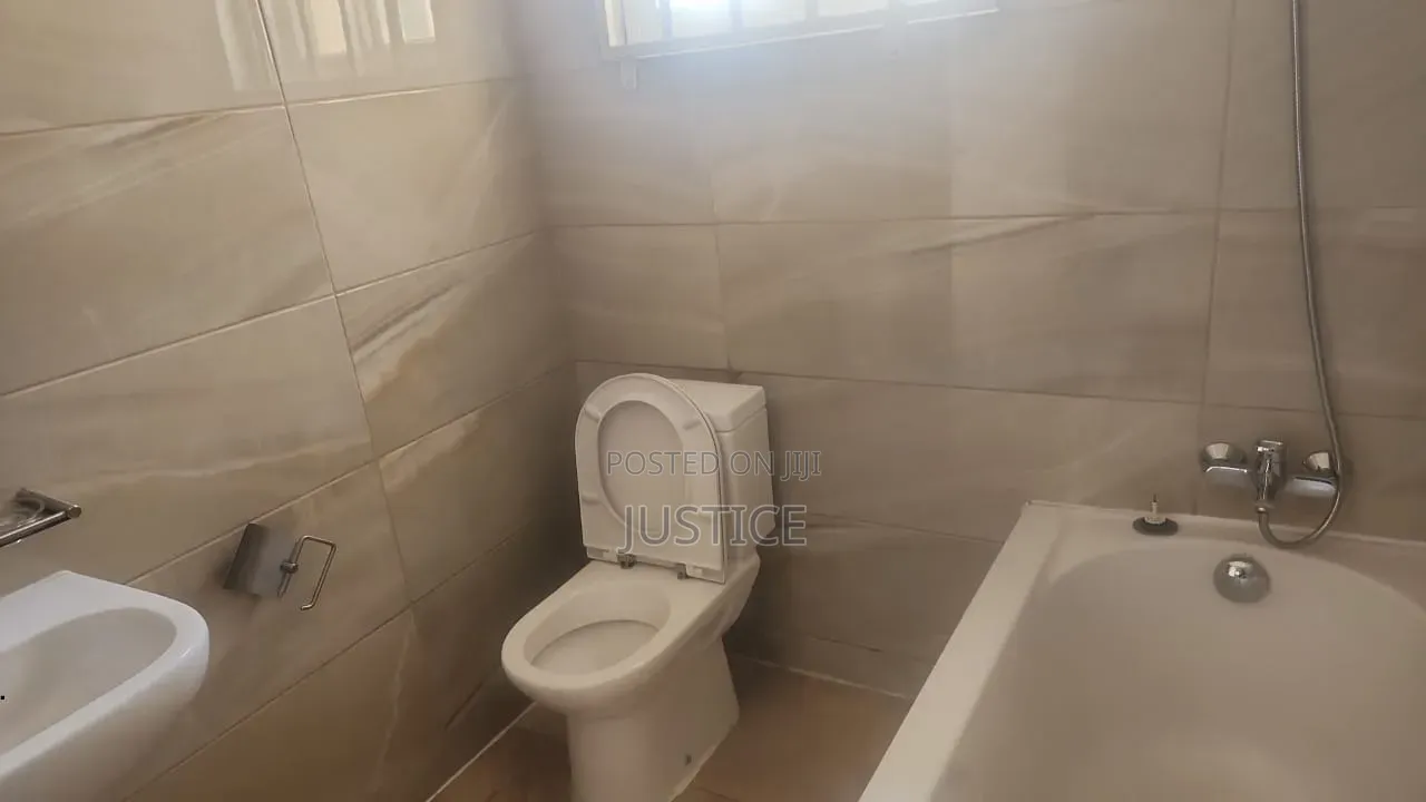 4bdrm House in Abelemkpe, Methodist Church Area for rent