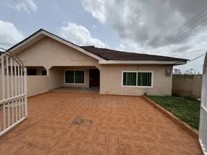 3bdrm Bungalow in Amrahia, Adenta for rent