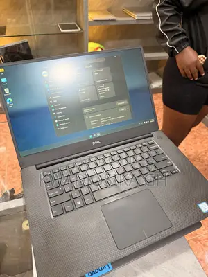 Laptop Dell Precision 15 5540 16GB Intel Core i7 SSD 512GB
