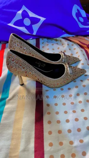 Akyaa's Classic Collection