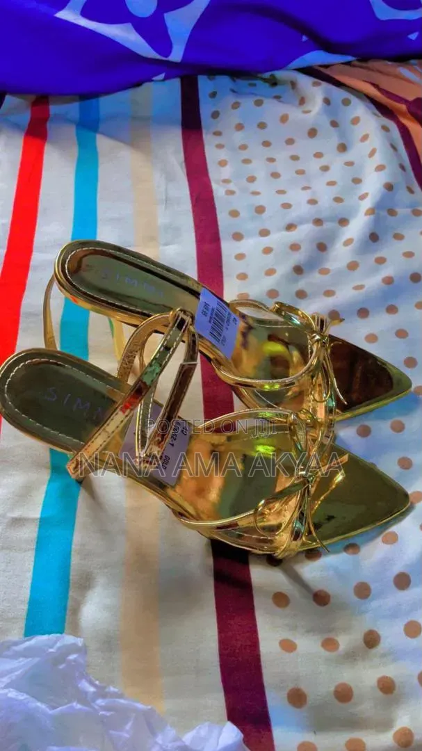 Akyaa's Classic Collection