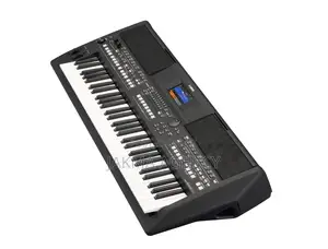 Yamaha PSR SX 720