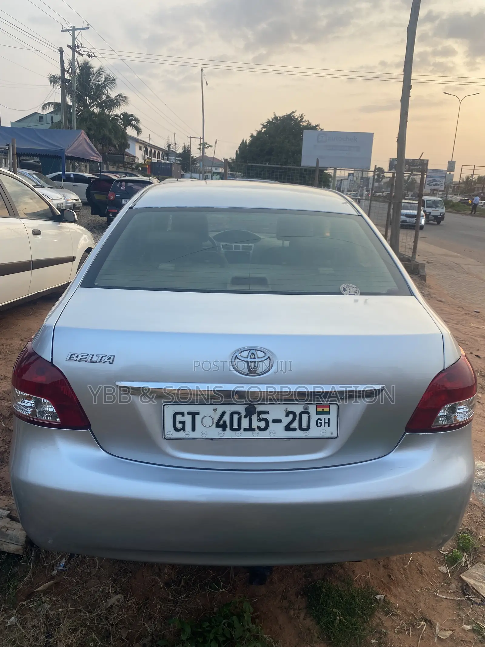 Toyota Belta 2010 Silver