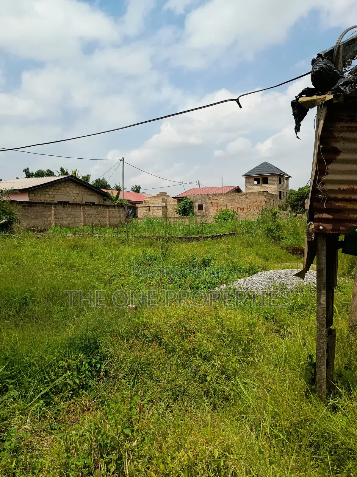 70x100 Ft Land for Sale at Dobro
