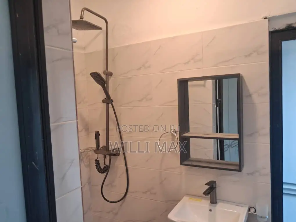 3bdrm Bungalow in Kuntunse Satellite, Amasaman for sale