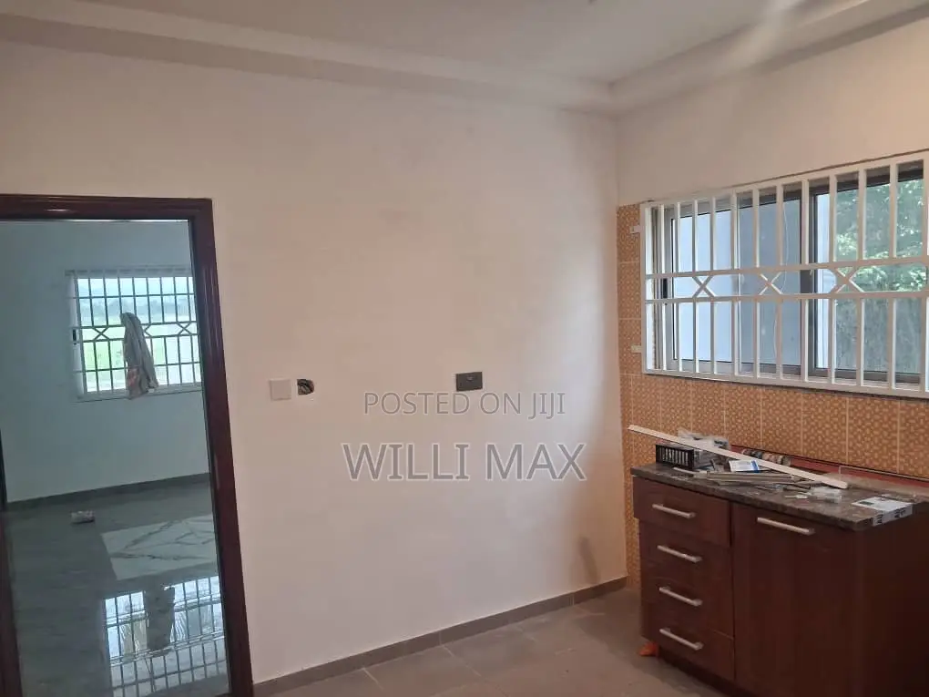 3bdrm Bungalow in Kuntunse Satellite, Amasaman for sale