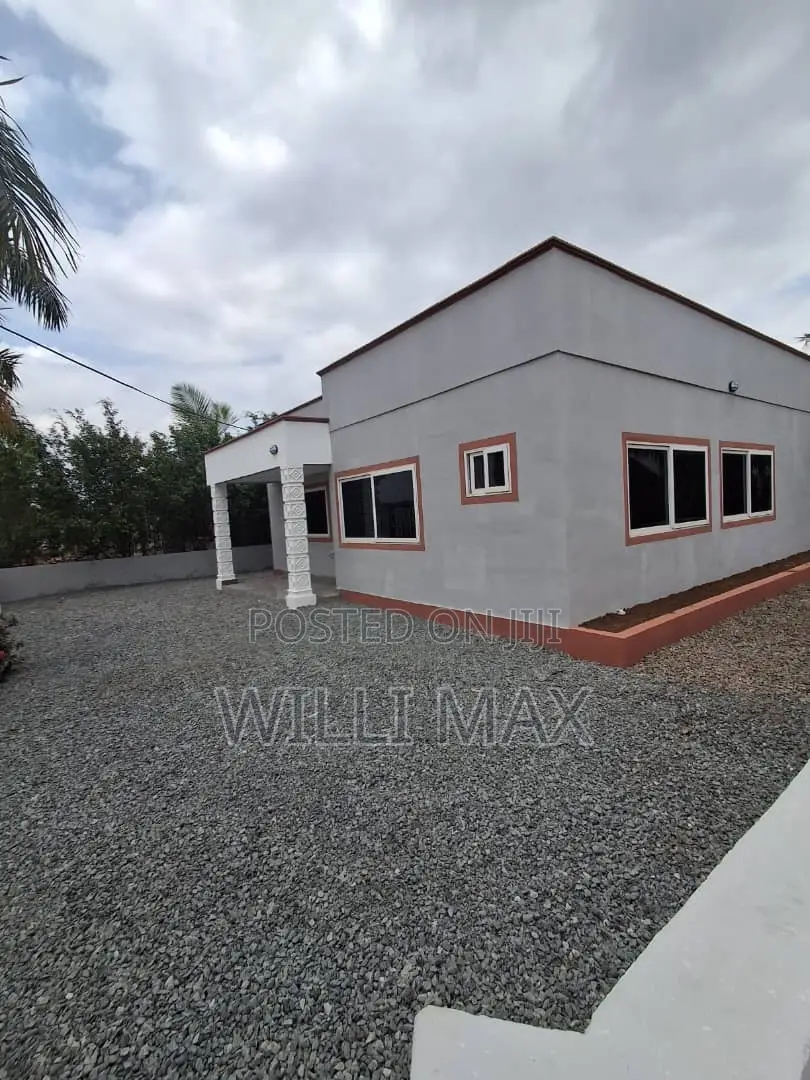 3bdrm Bungalow in Kuntunse Satellite, Amasaman for sale