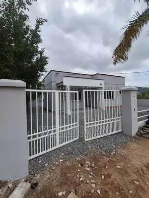 3bdrm Bungalow in Kuntunse Satellite, Amasaman for sale