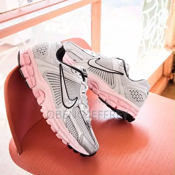 Original Nike Zoom Vomero 5 Metallic Silver, Pink Foam