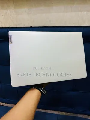 Laptop Lenovo IdeaPad 1 8GB AMD Ryzen 3 SSD 256GB