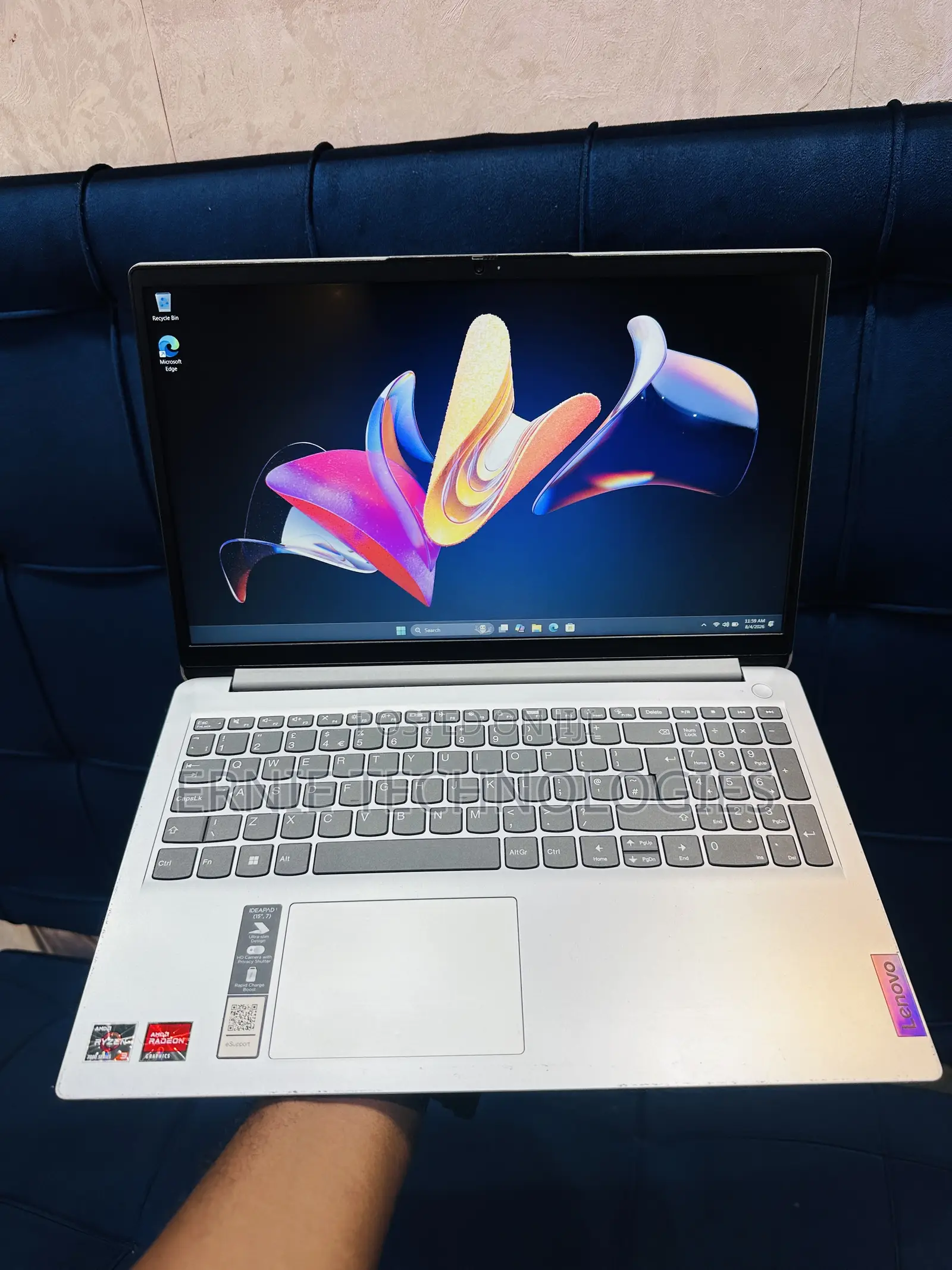 Laptop Lenovo IdeaPad 1 8GB AMD Ryzen 3 SSD 256GB